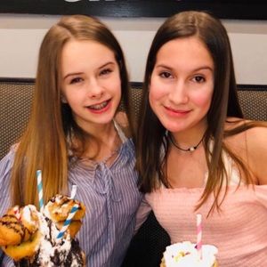 Meet your Posher, Noelia